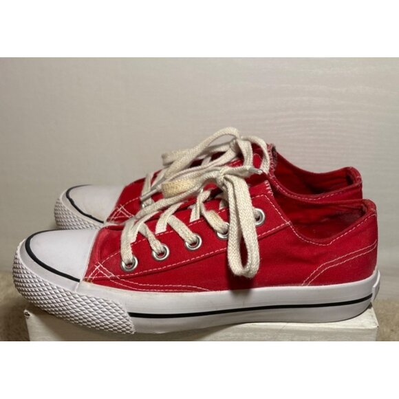 Airwalk Red Canvas Low Top Sneakers Womens Size 6 USA Casual Comfortable Shoes - Picture 9 of 14